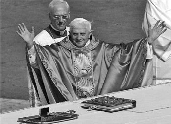 Pope Grayscale